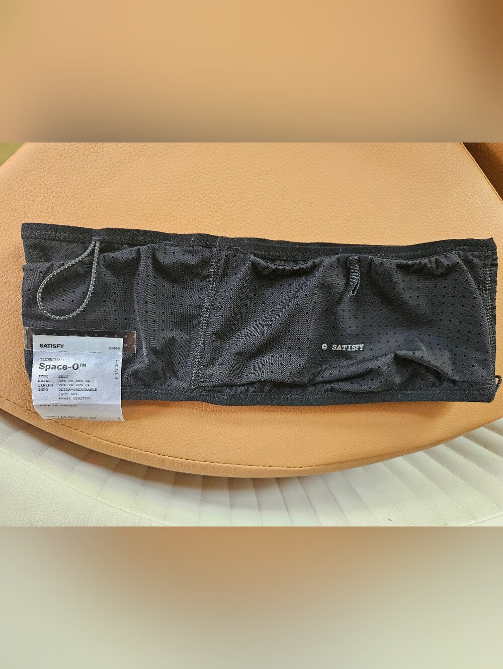 Like New - Satisfy Running Black Space-o Running Belt In Size Medium (Unisex)